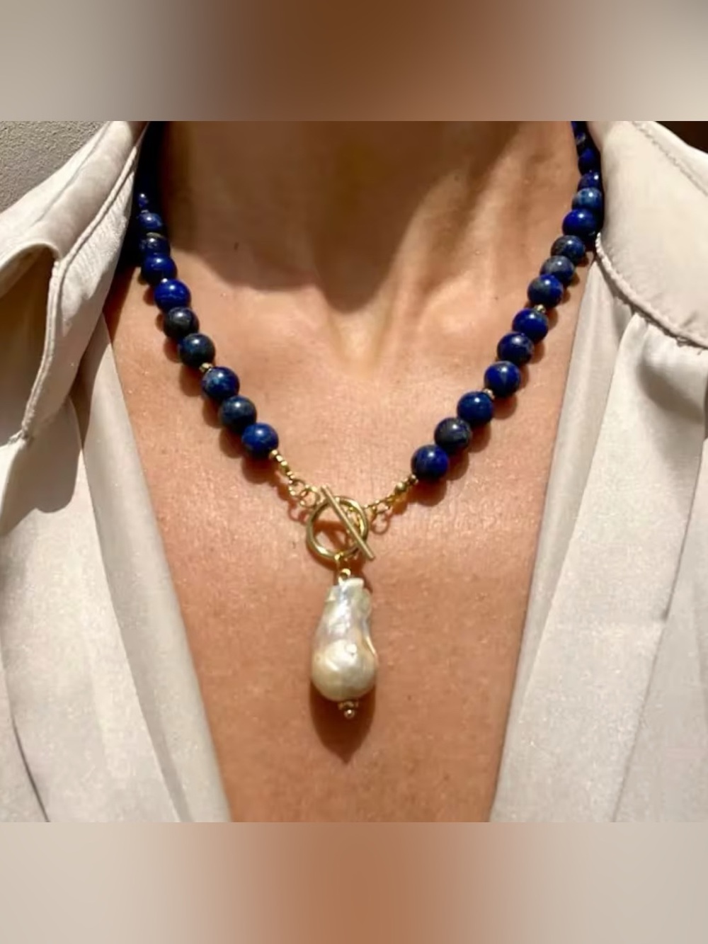 NWT ❤️‍🔥 GOLD HARDWARE BEADED NECKLACE IN NAVY LAPIS COLOR AND PEARL PENDANT